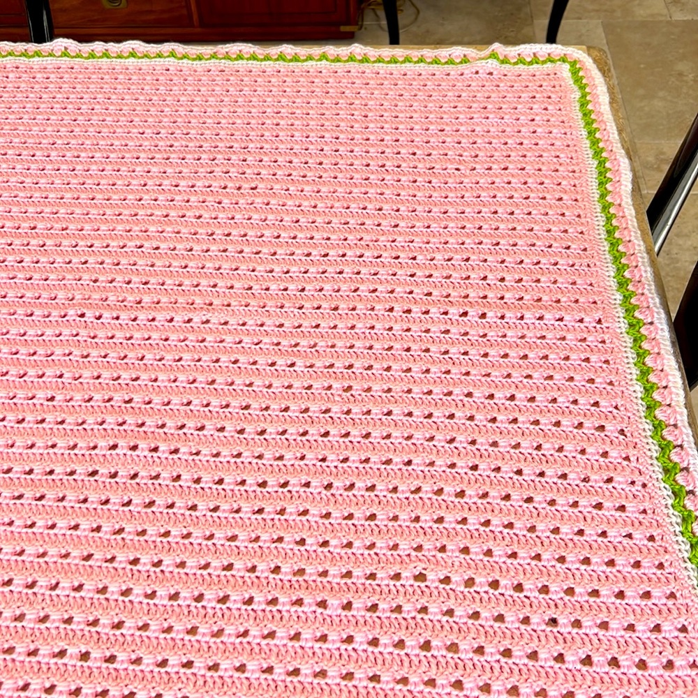 Hand knit baby blanket - Picture 3 of 5